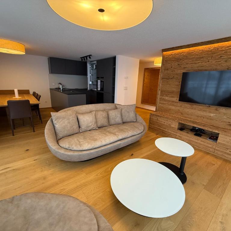 Britannia 5 - Apartment mit 2 Schlafzimmern und Bergblick - 1