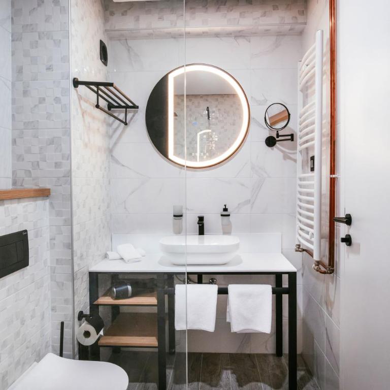 Tailormade Hotel Median Niš - Dvokrevetna Soba sa Bračnim Krevetom - 6