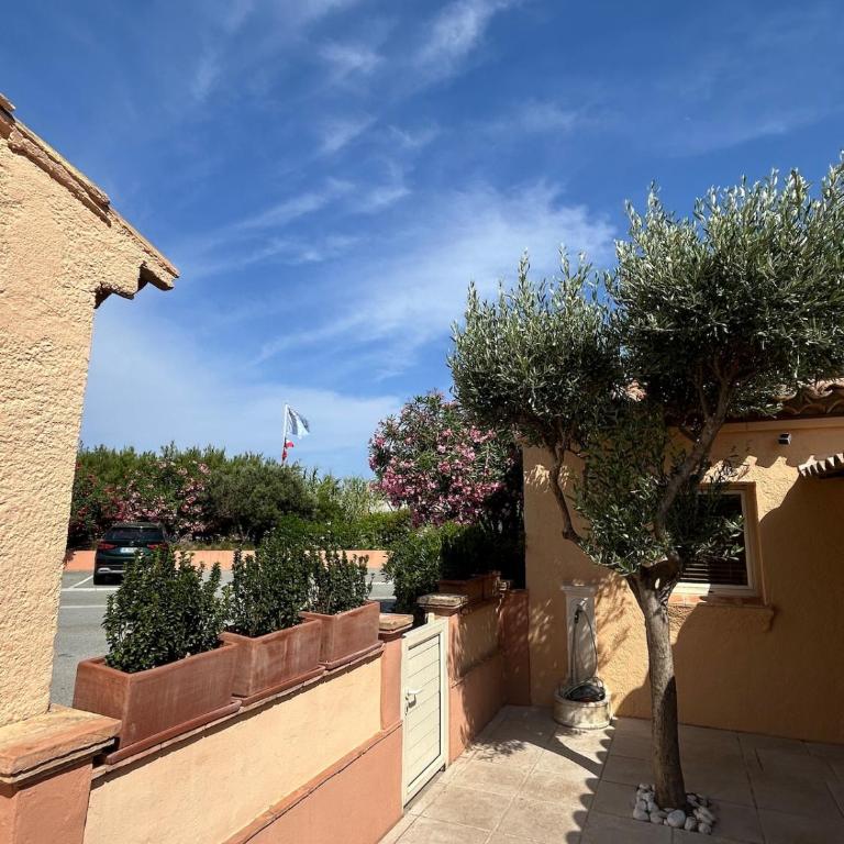 Appart cosy 2Ch terrasse,1min à pied plage Maxime - Appartement 2 Chambres - 23