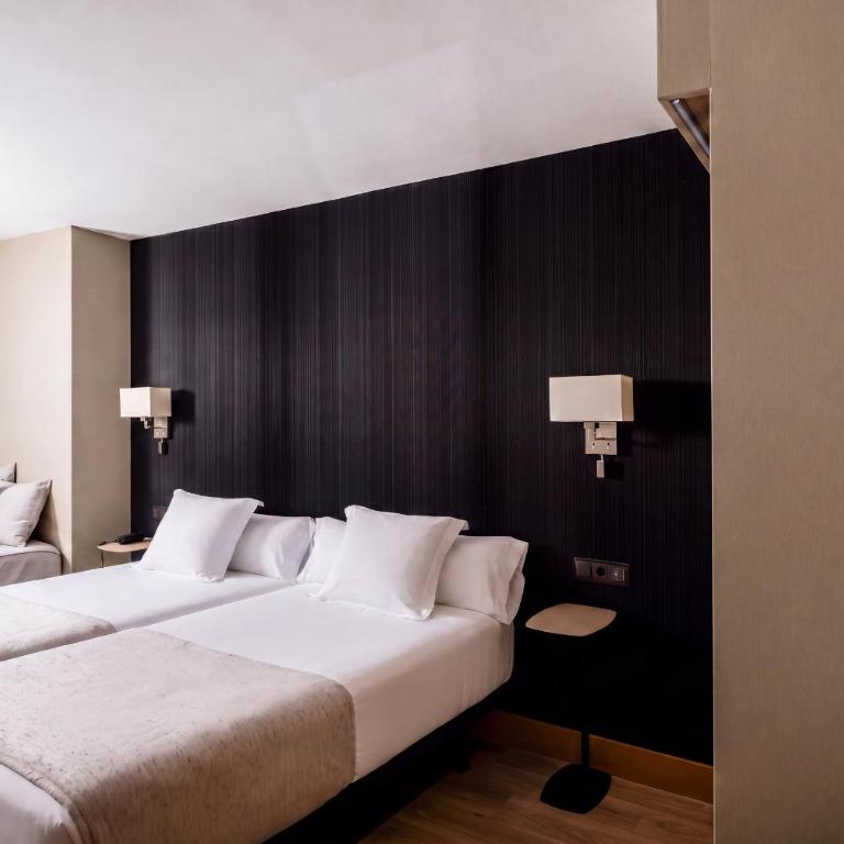 Hotel Plaza - Habitación Triple - 1
