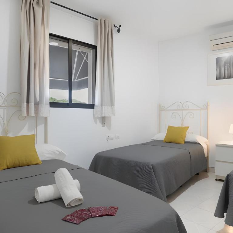 Hostal Avenida - Dreibettzimmer - 2