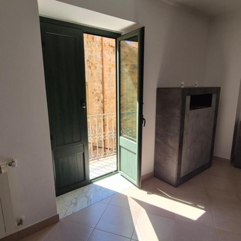Casa Mia - Appartamento con 2 Camere da Letto e Balcone - 63