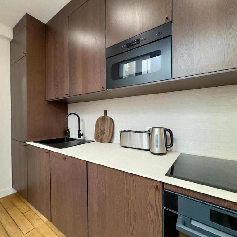 Spacious Apartment Louvre AC 3 Bedrooms - Apartment mit 3 Schlafzimmern und Balkon - 53