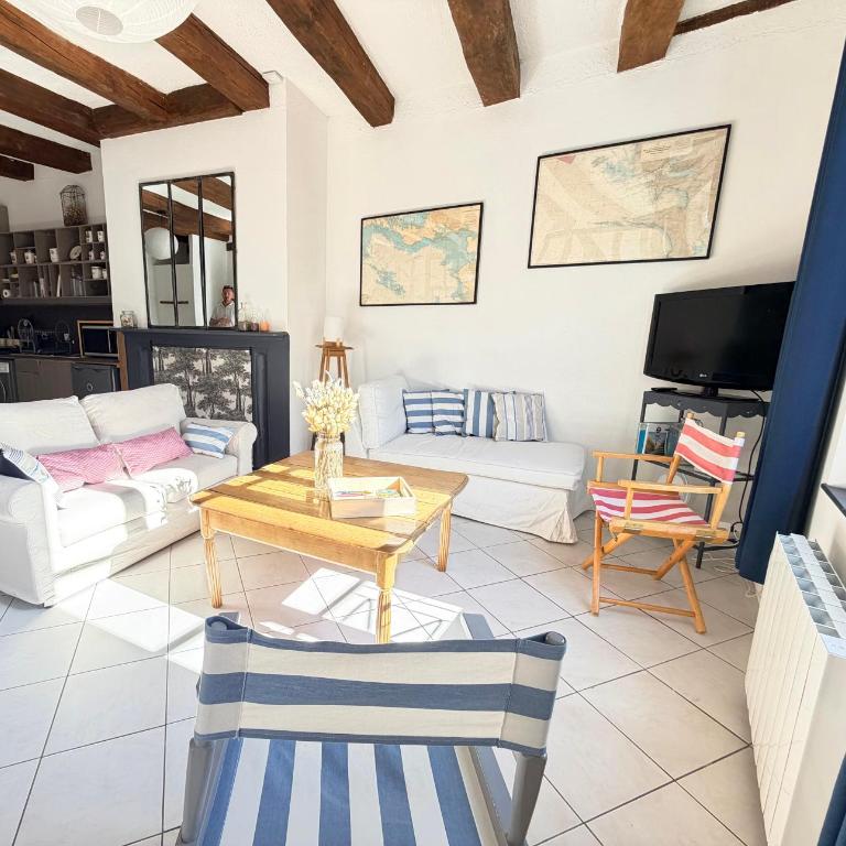 T2 poutres apparentes Cœur historique Vannes - Appartement 1 Chambre - 5