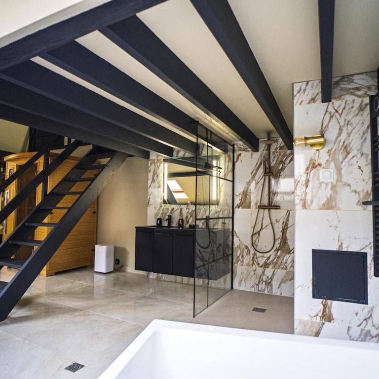 L'Amber Room - Balnéo, Sauna & Détente - One-Bedroom Apartment - 6