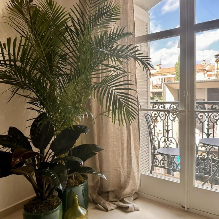 Nadia 3BDR-3Bath 5min Palais - Appartement 3 Chambres Premium avec Balcon - 11