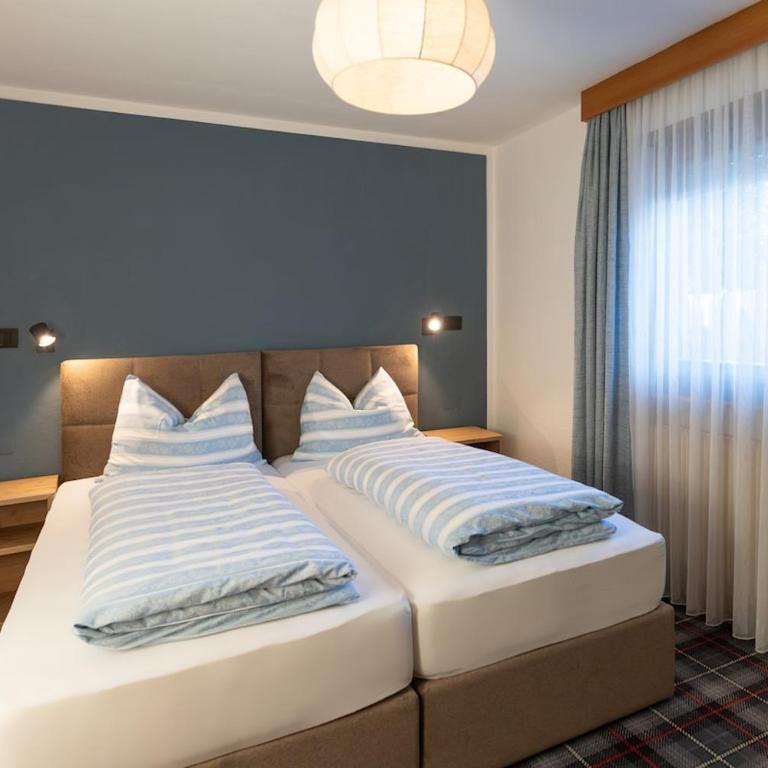 Luxury Alpine Suites Ultimate Comfort Parking and WiFi - Luxuriöse Ferienwohnung mit 4 Schlafzimmern - 33