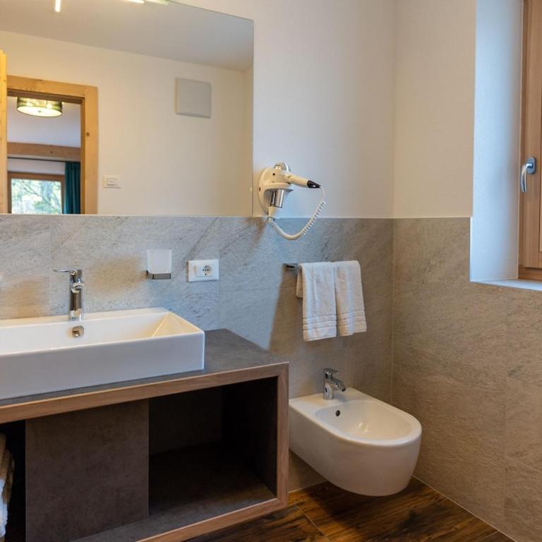 Luxury Alpine Suites Ultimate Comfort Parking and WiFi - Luxuriöse Ferienwohnung mit 4 Schlafzimmern - 21