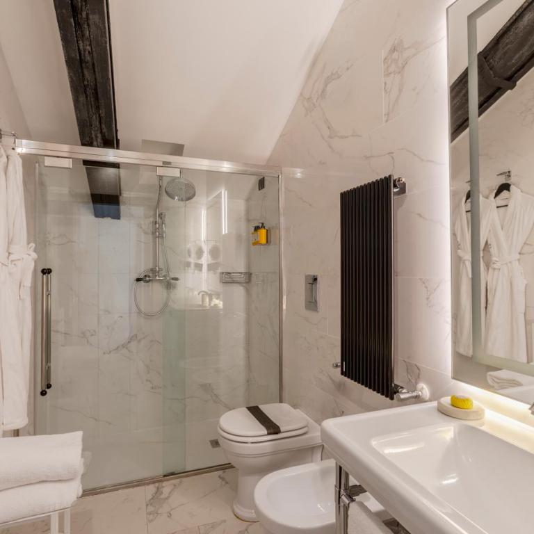 Roma Luxus Hotel - Camera Matrimoniale con Balcone - 5