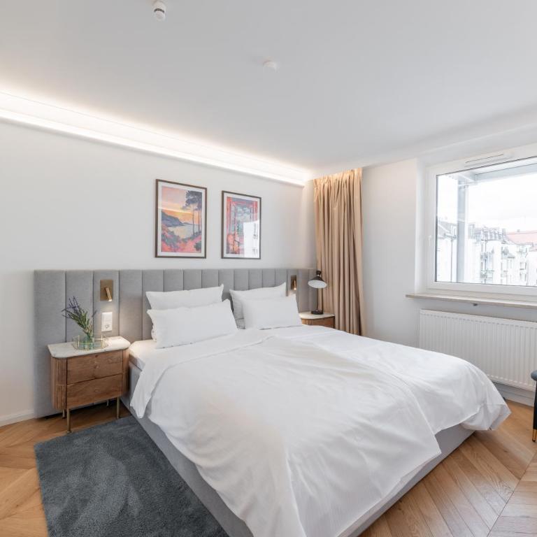 Rose 2 bedroom with balcony - Three-Bedroom Apartment - 14
