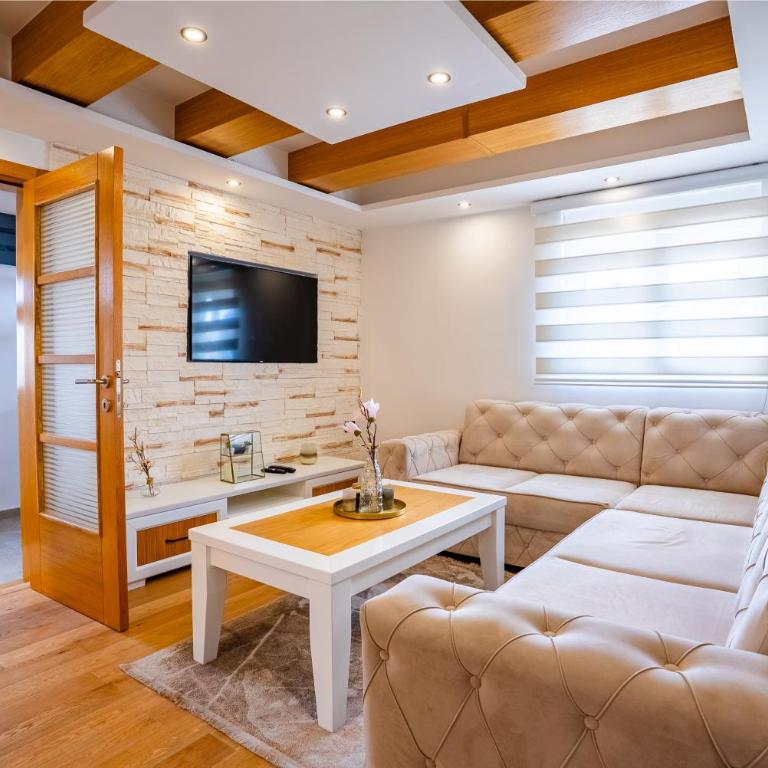 Wolf Apartments Zabljak - Apartman s 2 Spavaće Sobe sa Balkonom i Terasom - 2