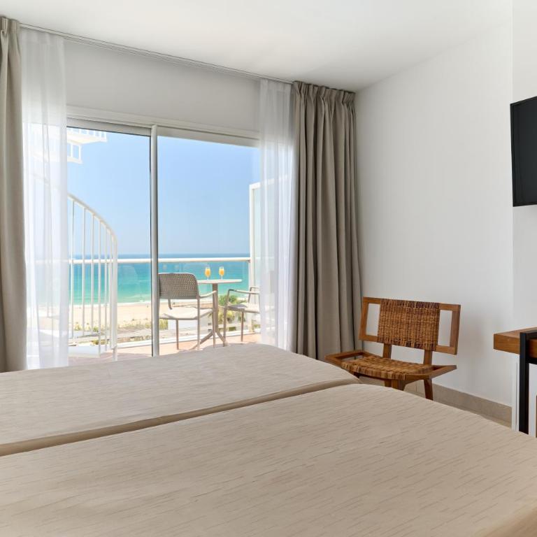 FERGUS Conil Park - Habitación Doble Style con vistas al mar y terraza privada con bañera de hidromasaje (2 adultos) - 3