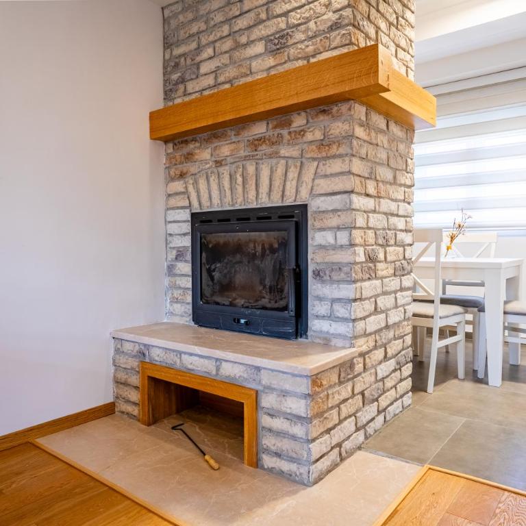 Wolf Apartments Zabljak - Apartman s 2 Spavaće Sobe sa Balkonom i Terasom - 4