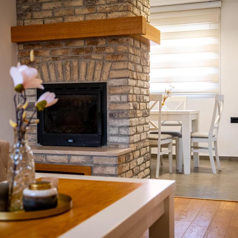 Wolf Apartments Zabljak - Apartman s 2 Spavaće Sobe sa Balkonom i Terasom - 3