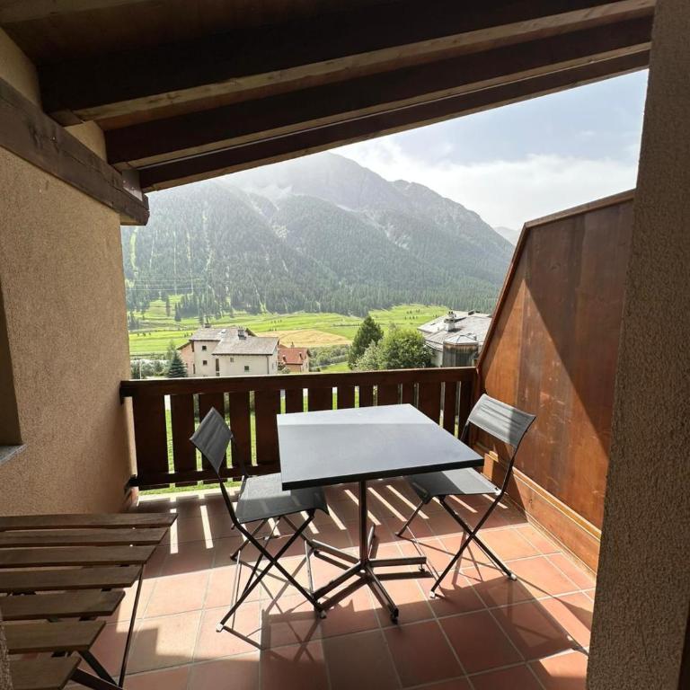 EN Enzian - Engadin HITrental Apartment - Apartment mit 2 Schlafzimmern und Balkon - 31