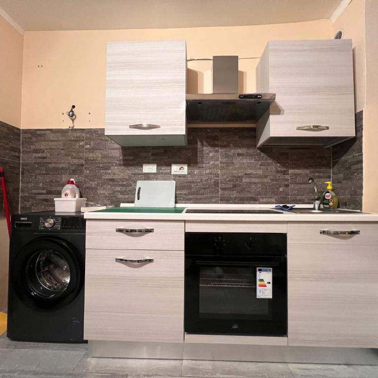 GRANDE APPARTAMENTO in VIA CAFFARO 34 - One-Bedroom Apartment - 5