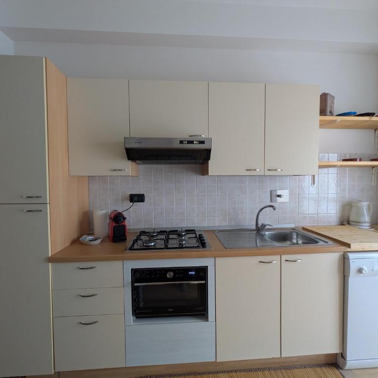 Two-room apartment near the Polytechnic University with balcony - Appartamento con 1 Camera da Letto - 15
