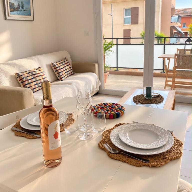 T2 classé 3 étoiles avec piscine et climatisation Bormes les Mimosas Le Lavandou - Appartement 1 Chambre - 4