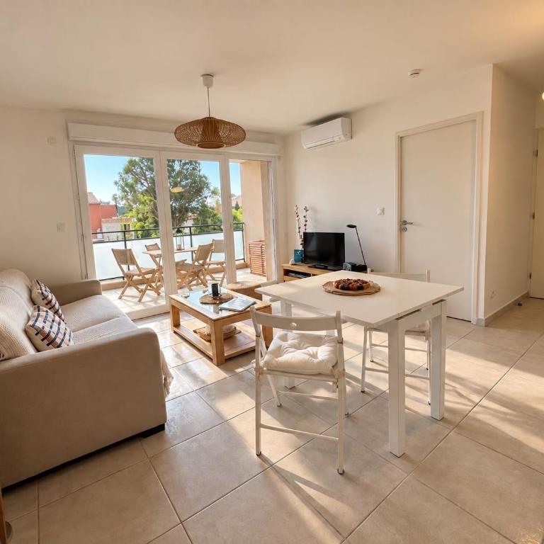 T2 classé 3 étoiles avec piscine et climatisation Bormes les Mimosas Le Lavandou - Appartement 1 Chambre - 2