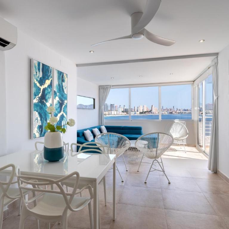 Benidorm primera linea playa poniente El Velero - Apartamento de 2 dormitorios con terraza y vistas al mar - 9