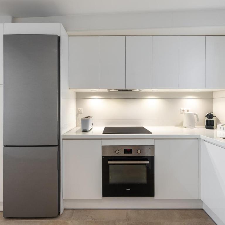 Benidorm primera linea playa poniente El Velero - Apartamento de 2 dormitorios con terraza y vistas al mar - 11