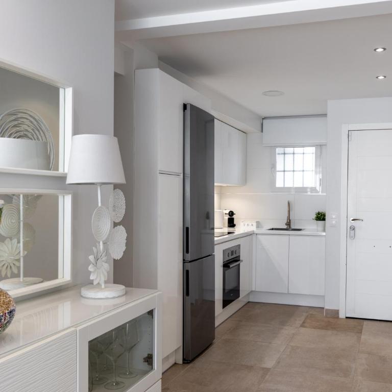 Benidorm primera linea playa poniente El Velero - Apartamento de 2 dormitorios con terraza y vistas al mar - 12