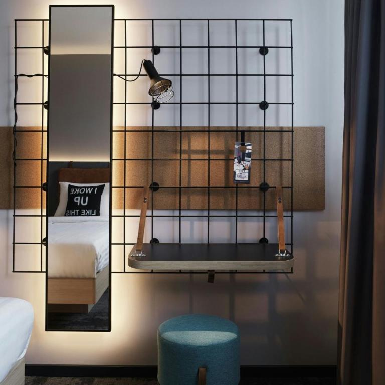 Moxy Belgrade - Playful Twin Room with City View - 7