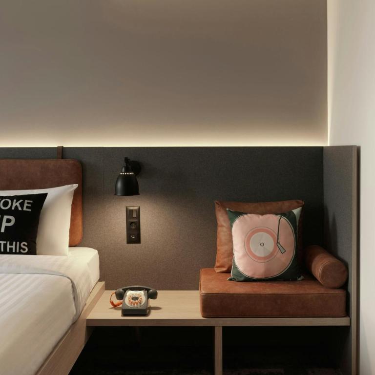 Moxy Belgrade - Playful Twin Room with City View - 9