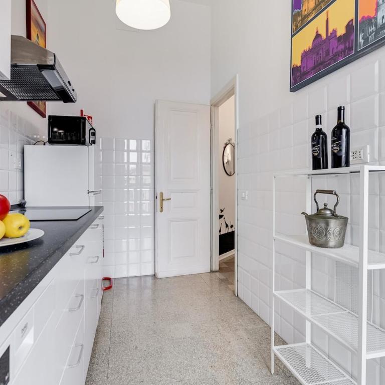 BDC - No Lift, but there's a Gift! - Appartement 3 Chambres avec Vue - 94