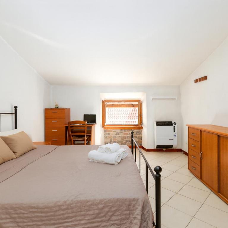 IL NIDO DI MASSIMO - il comfort in città con parcheggio - One-Bedroom Apartment - 8