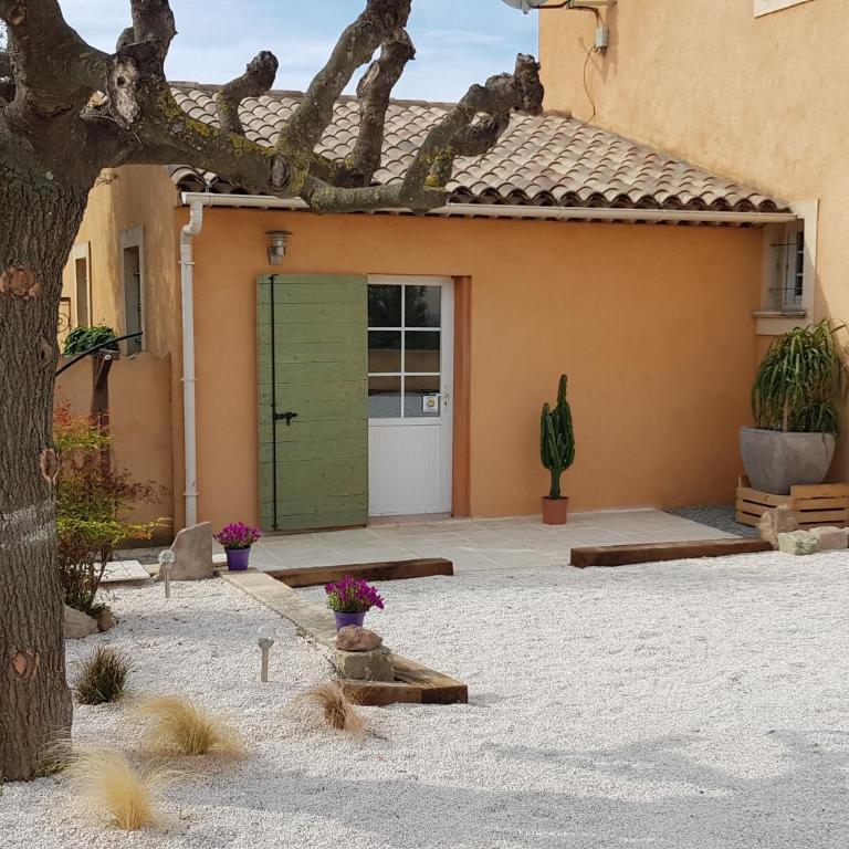 Gîte des Figuiers - parking, piscine, jacuzzi - Studio - 19