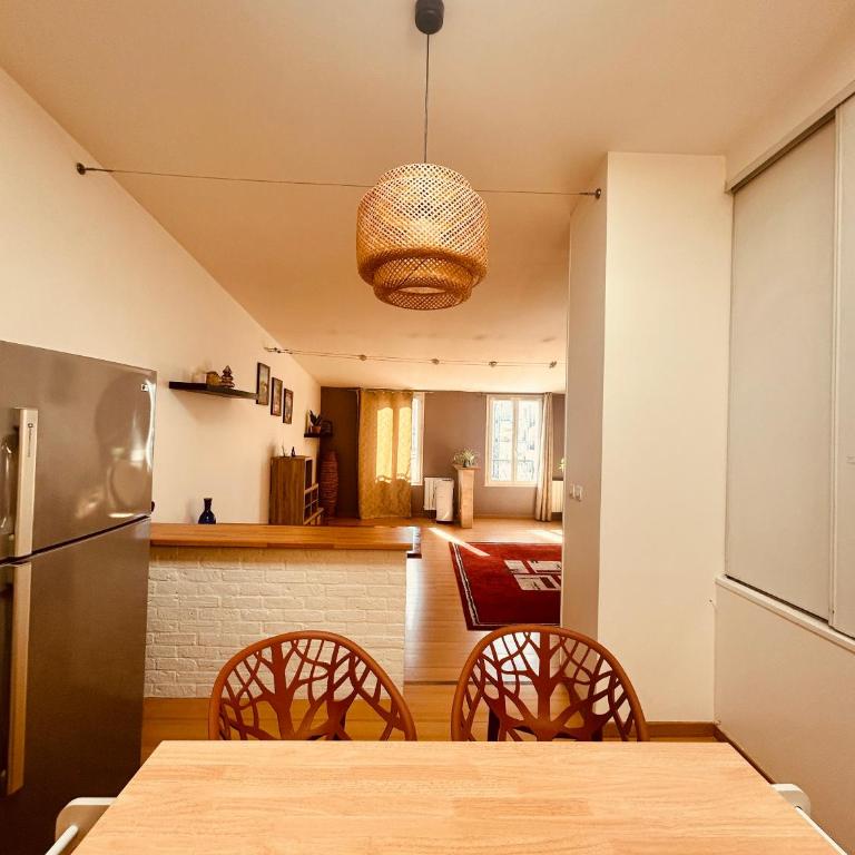 Large bright apartment Downtown Station 5 min away - Appartement 1 Chambre - 13