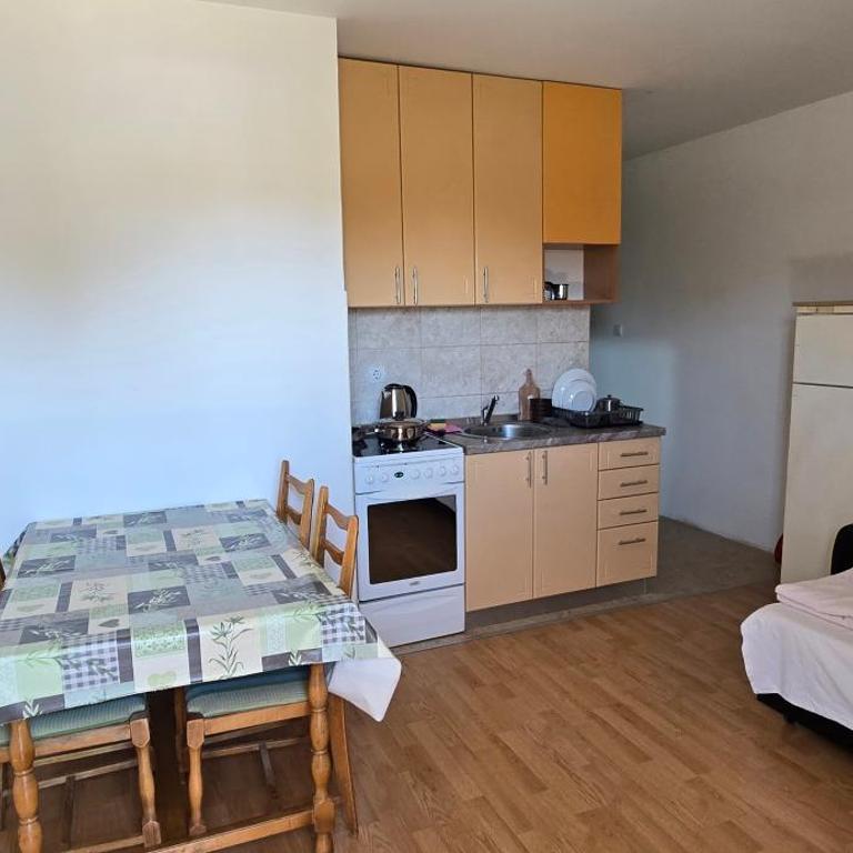 Jaz/Lastva/Budva - Apartman sa 1 Spavaćom Sobom - 1