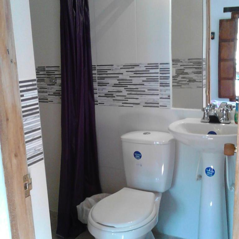 Cemandy Hostal - Habitación Doble con baño privado externo - 1 o 2 camas - 5