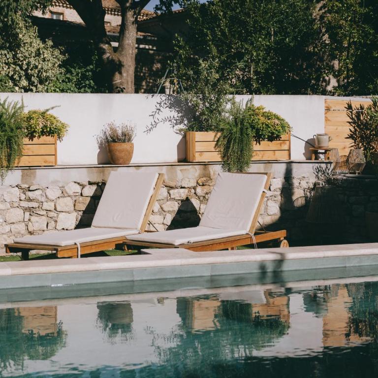 Authentique maison en pierre avec piscine aux portes d'Uzès - Villa 2 Chambres - 13