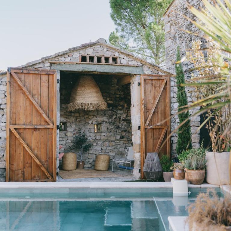 Authentique maison en pierre avec piscine aux portes d'Uzès - Villa 2 Chambres - 5