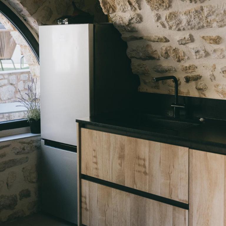 Authentique maison en pierre avec piscine aux portes d'Uzès - Villa 2 Chambres - 44