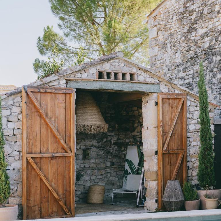 Authentique maison en pierre avec piscine aux portes d'Uzès - Villa 2 Chambres - 12