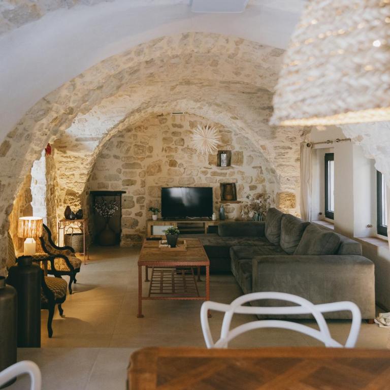 Authentique maison en pierre avec piscine aux portes d'Uzès - Villa 2 Chambres - 28