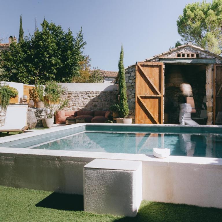 Authentique maison en pierre avec piscine aux portes d'Uzès - Villa 2 Chambres - 24