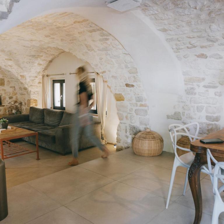 Authentique maison en pierre avec piscine aux portes d'Uzès - Villa 2 Chambres - 27