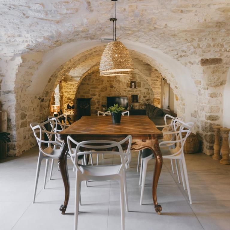 Authentique maison en pierre avec piscine aux portes d'Uzès - Villa 2 Chambres - 31