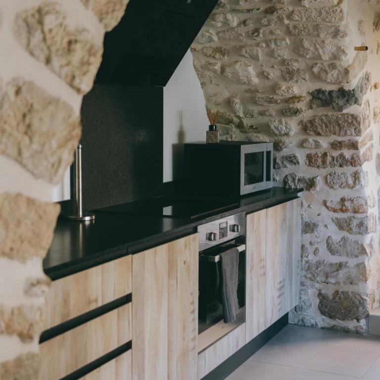 Authentique maison en pierre avec piscine aux portes d'Uzès - Villa 2 Chambres - 48