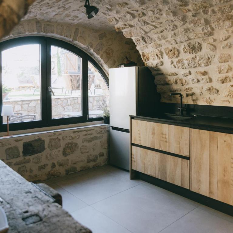 Authentique maison en pierre avec piscine aux portes d'Uzès - Villa 2 Chambres - 51