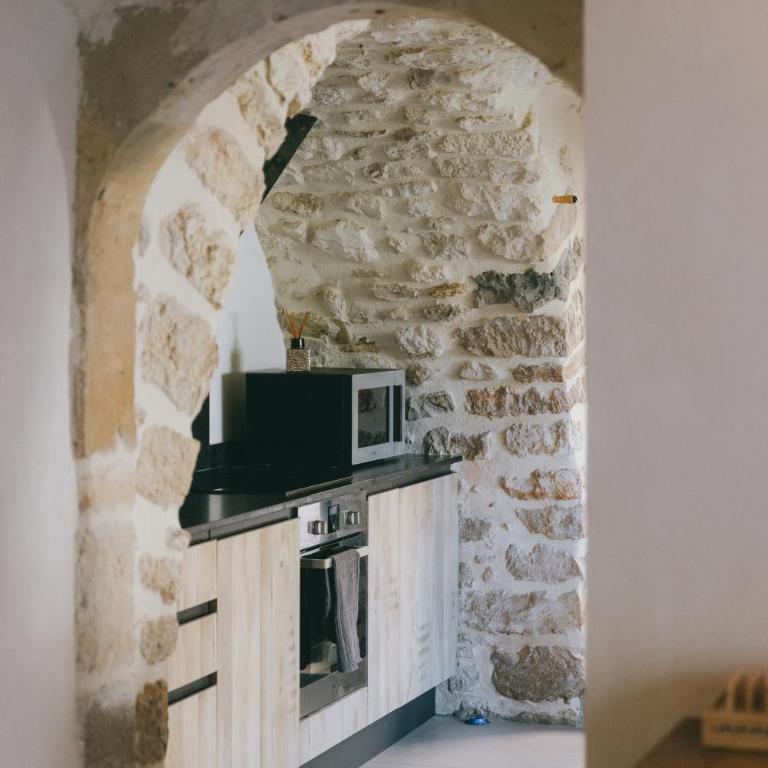 Authentique maison en pierre avec piscine aux portes d'Uzès - Villa 2 Chambres - 50