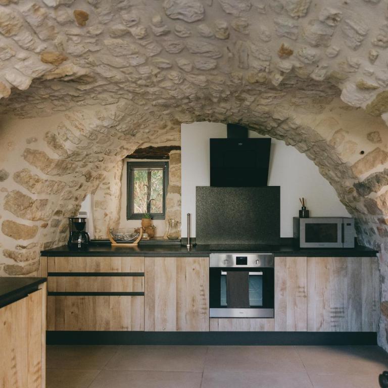 Authentique maison en pierre avec piscine aux portes d'Uzès - Villa 2 Chambres - 47