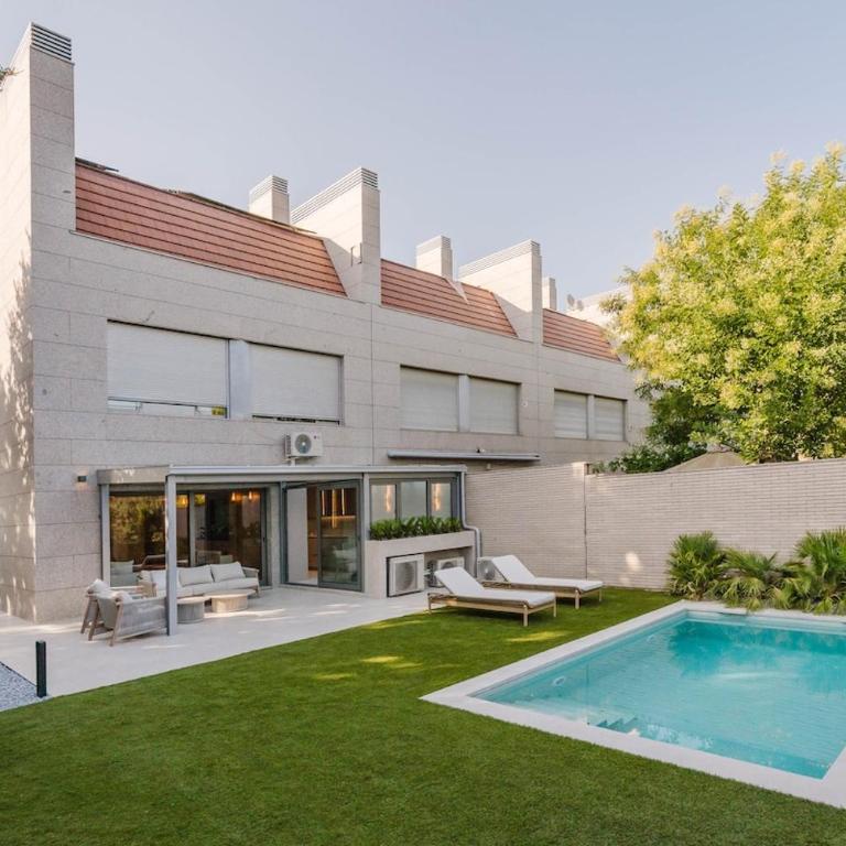 Amazing Villa Madrid - Villa - 29