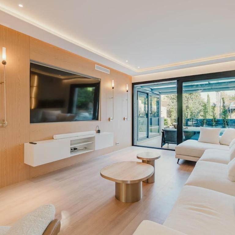 Amazing Villa Madrid - Villa - 35