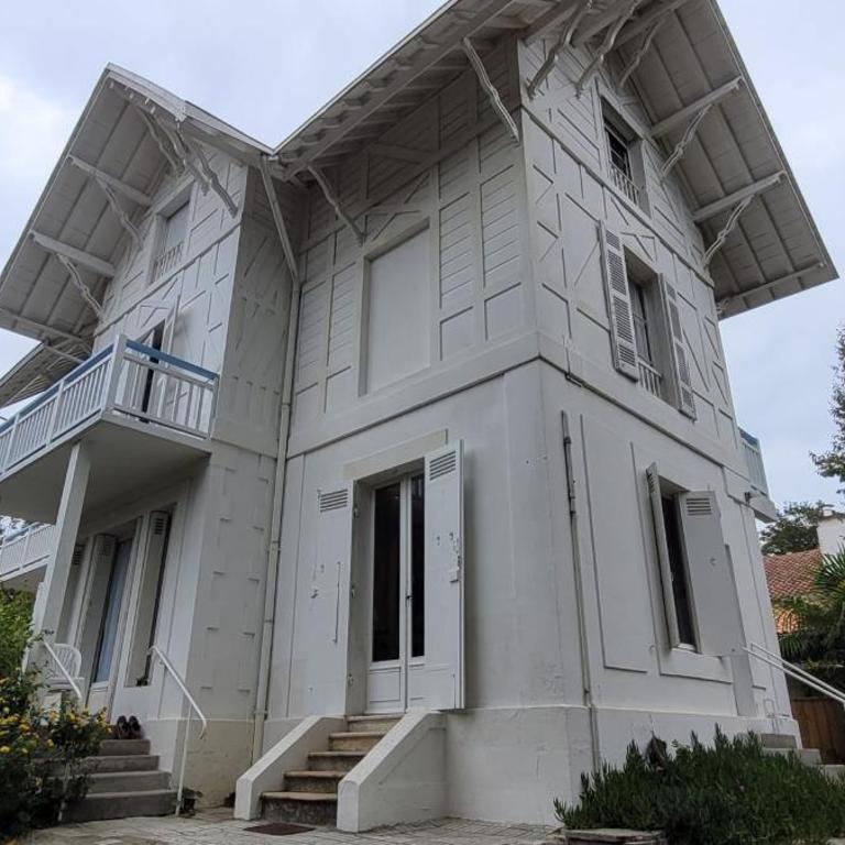 Large family villa 50m from the beach - Vacation Home - 1