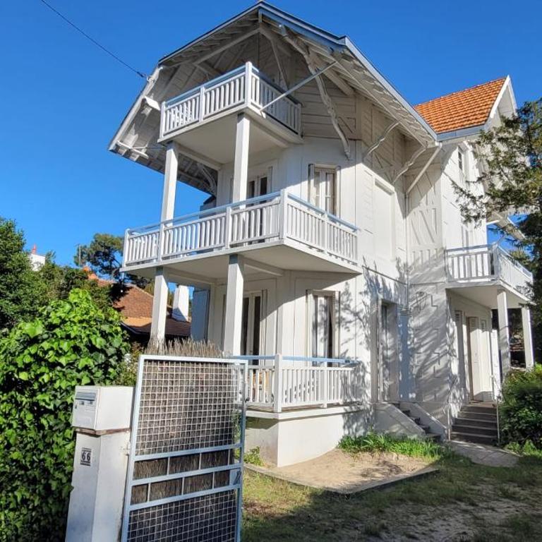 Large family villa 50m from the beach - Vacation Home - 24